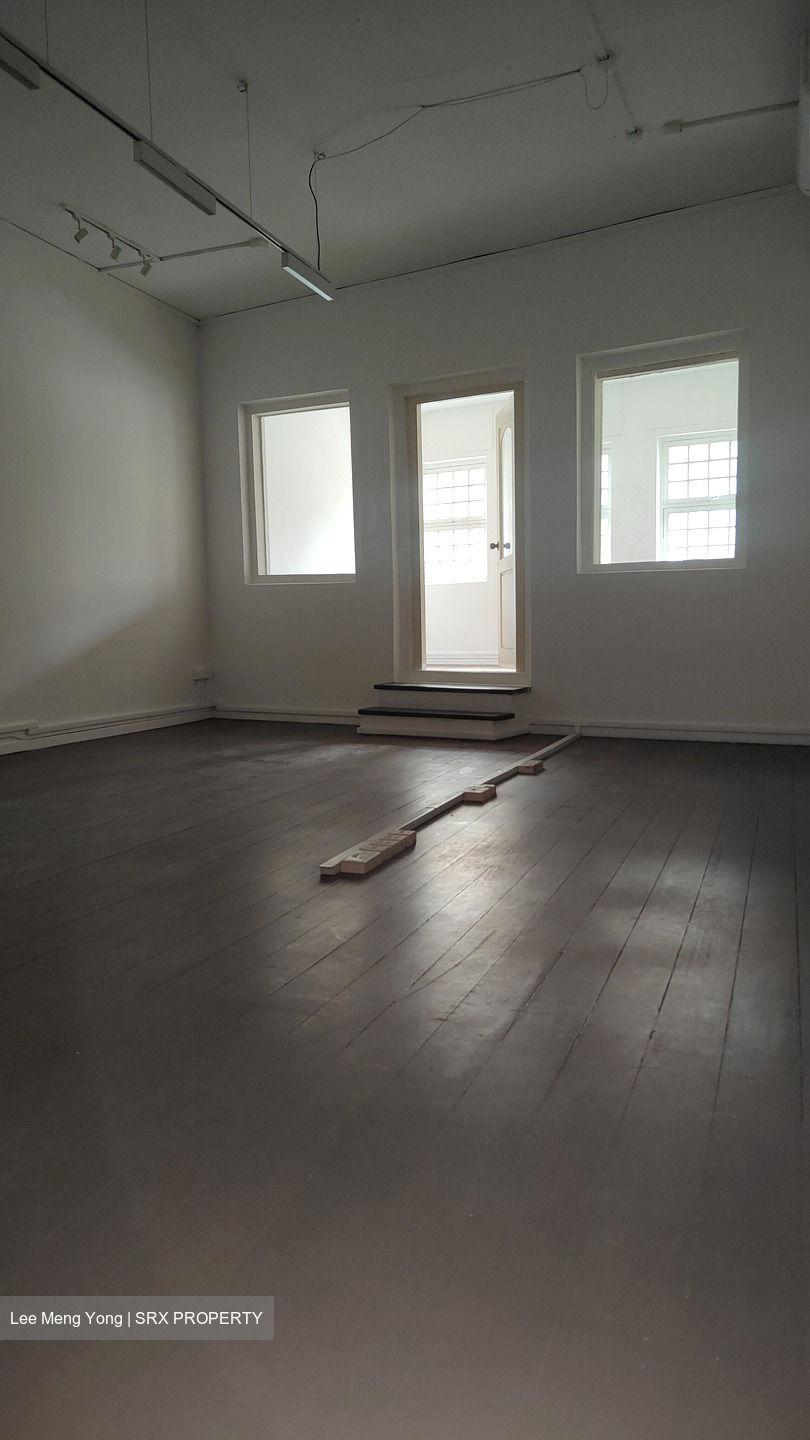 South Bridge Road (D1), Office #636468281